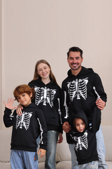 Sudaderas familiares de Halloween con capucha Black Skeleton